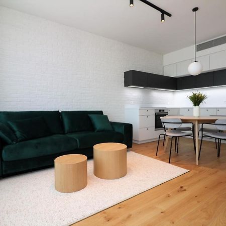 Sky Park New 1-Bedroom Apartment Μπρατισλάβα Εξωτερικό φωτογραφία