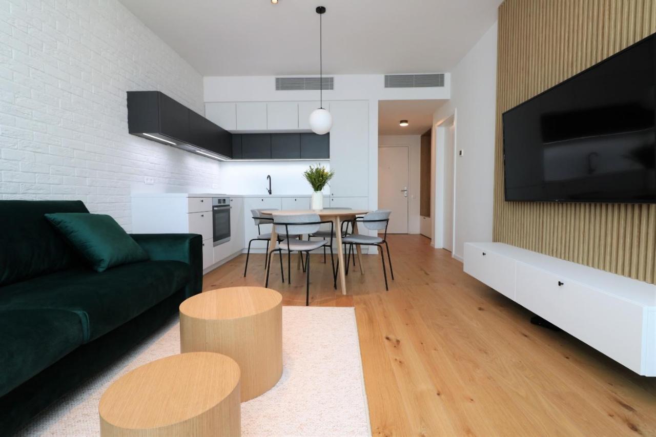 Sky Park New 1-Bedroom Apartment Μπρατισλάβα Εξωτερικό φωτογραφία
